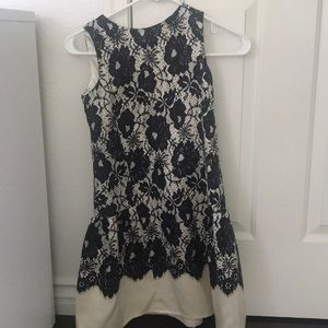 Alilly Black lace dress